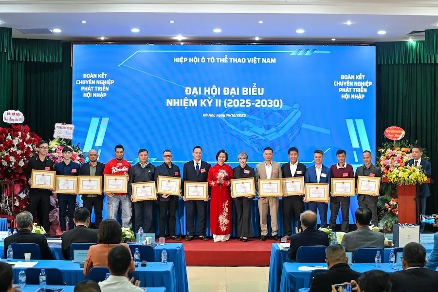 Các tập thể và cá nhân được nhận Giấy khen của Cục TDTT Việt Nam